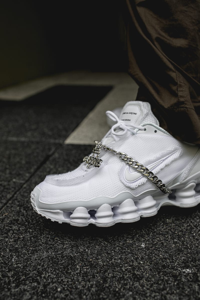 Nike shox noir outlet et blanc