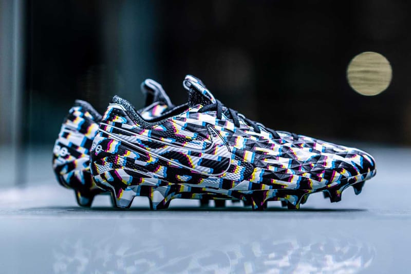 Nike Des crampons effet 3D mis en vente en exemplaires ultra