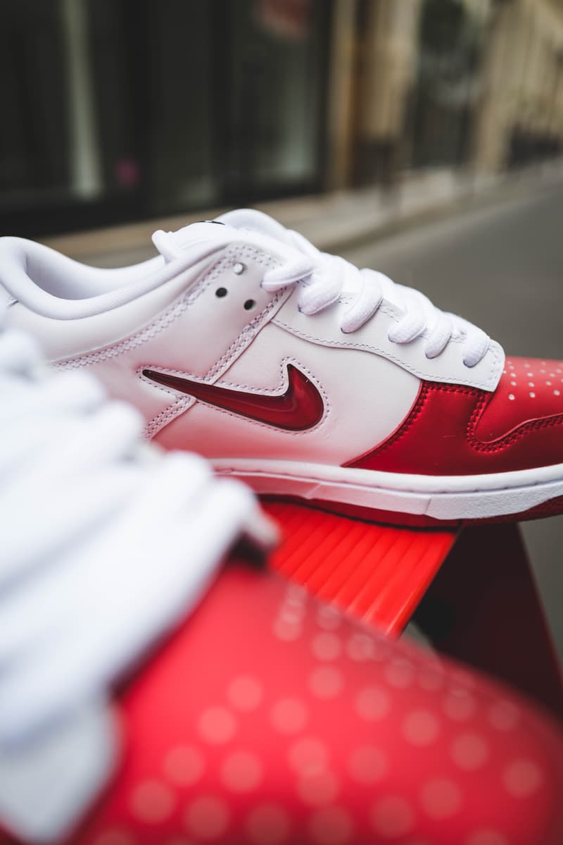 red supreme dunk low