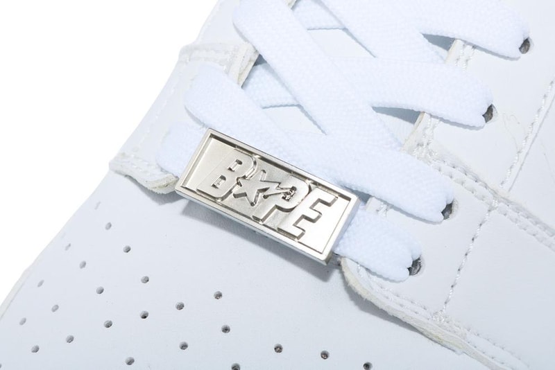BAPE STA deux modèles monochromes noirs et blancs sortent en France Hypebeast