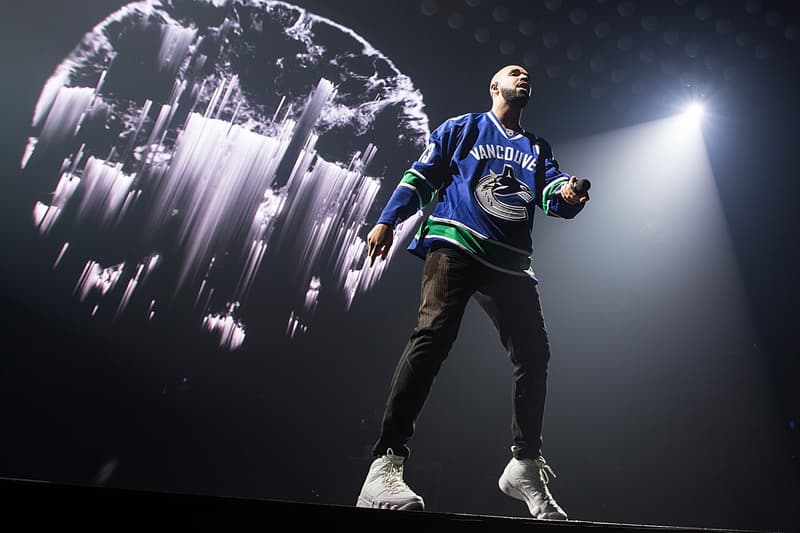 drake nike supreme