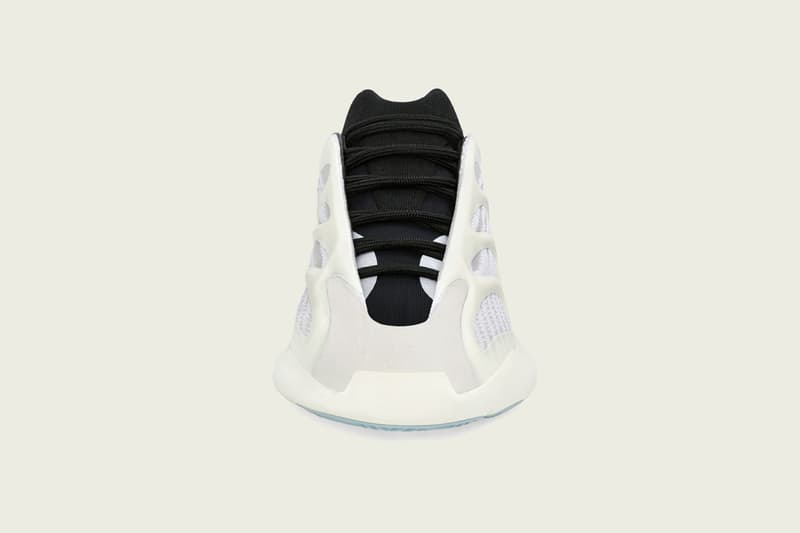 YEEZY 700 V3 