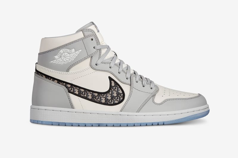 Dior x Air Jordan 1 : la paire révélée officiellement | HYPEBEAST Dior x Air Jordan 1 : la paire révélée officiellement | HYPEBEAST