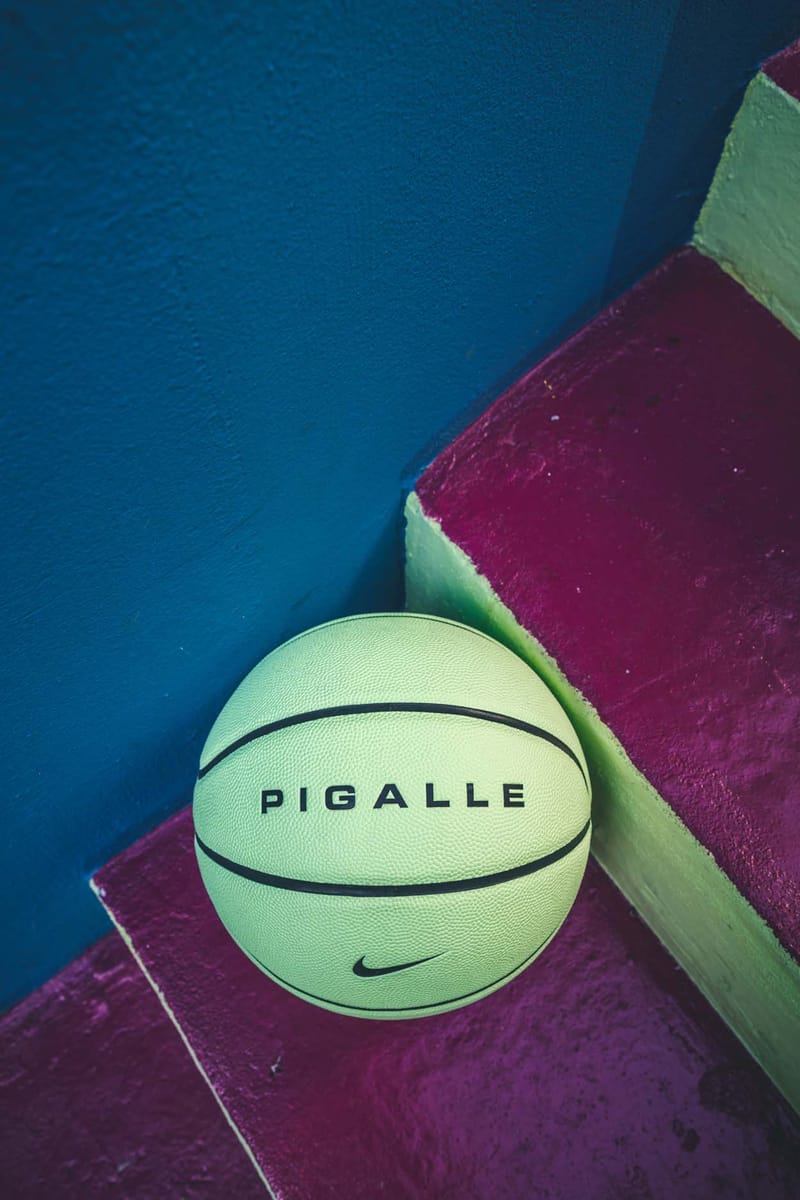 Terrain on sale nike pigalle