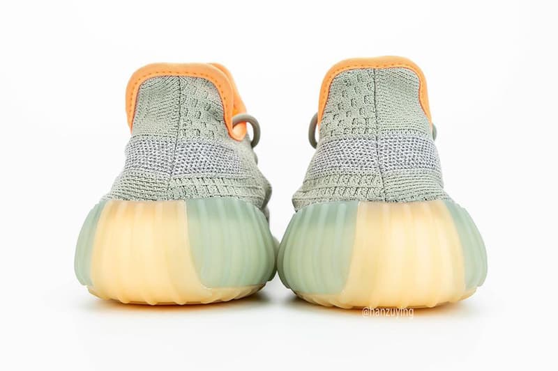 YEEZY BOOST 350 V2 