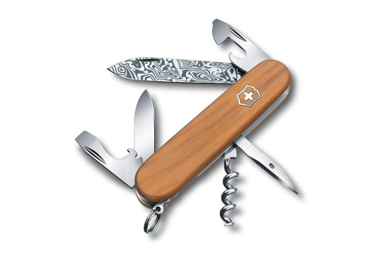 Victorinox 2014 Damascus 限量版瑞士军刀| Hypebeast