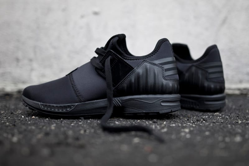 adidas Originals ZX Flux Plus One 全黑配色| Hypebeast