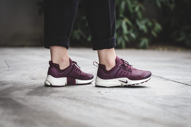 Nike air presto night maroon best sale