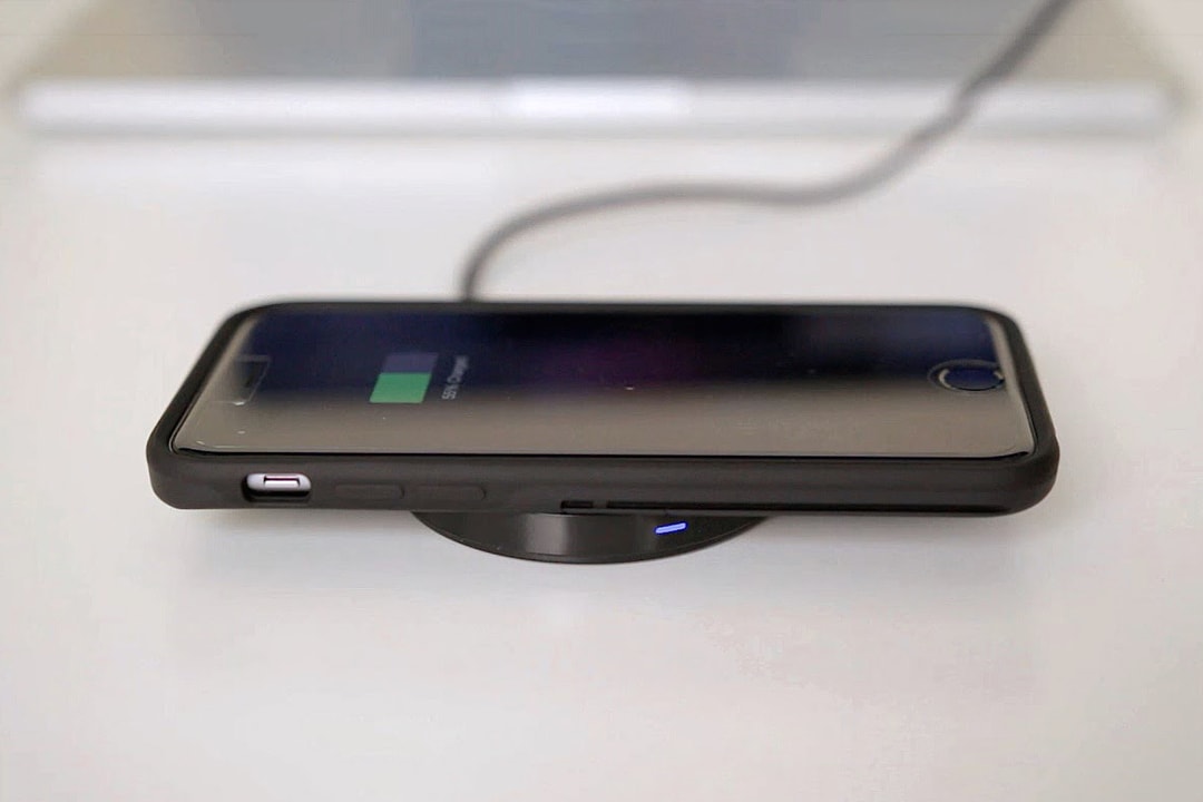Apple iPhone 8 Wireless Charging Hypebeast