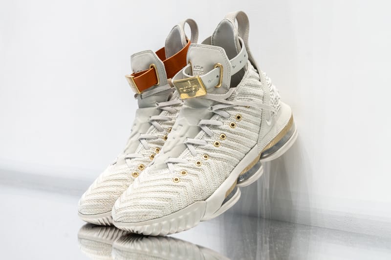 Tênis Nike LeBron 16 HFR Black Gold - Sportsneakers