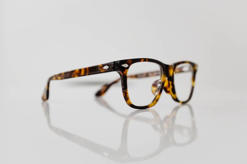 近赏OBJ x TVR x RAINMAKER 三方联名眼镜系列| Hypebeast