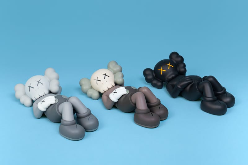 KAWS:HOLIDAY」第四站日本周边商品全公开| Hypebeast