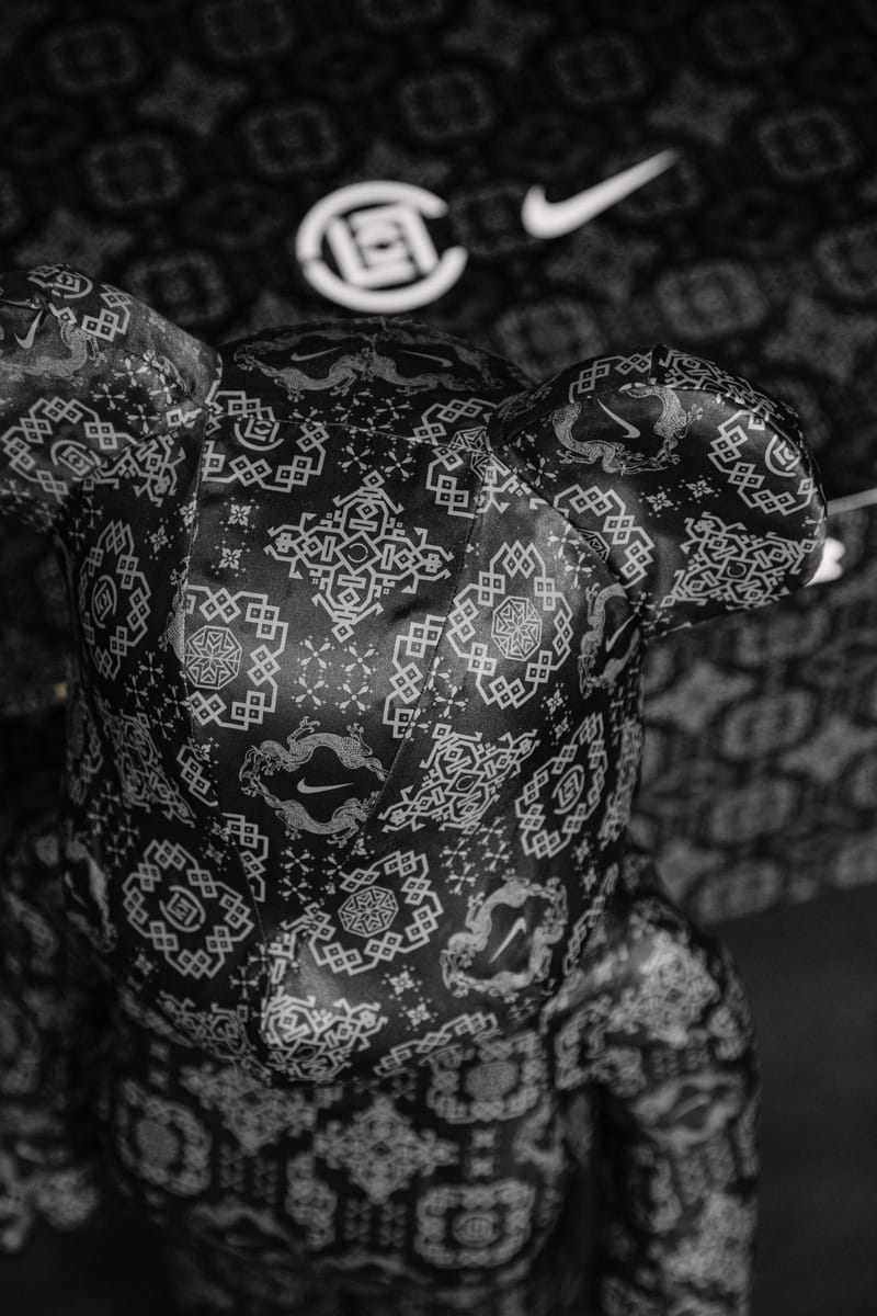 CLOT x Nike x Medicom Toy 三方联乘BE@RBRICK 1000% 发售情报