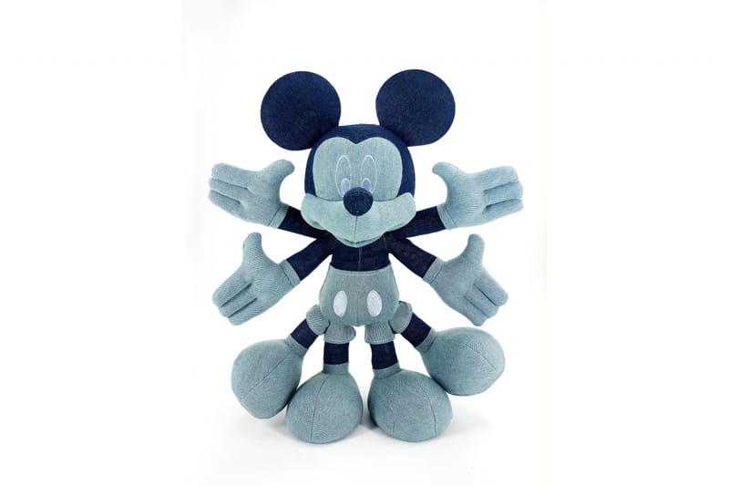 POP INFINITY Art Collectibles 联名「Snow Angel Mickey」系列