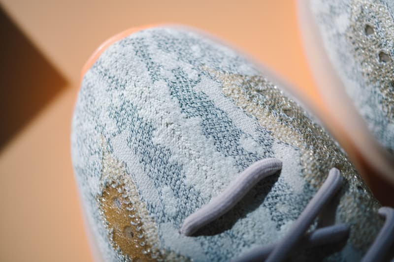 çåè¿è³ YEEZY BOOST 380 å¨æ°éè²ãYecoraiteã | HYPEBEAST