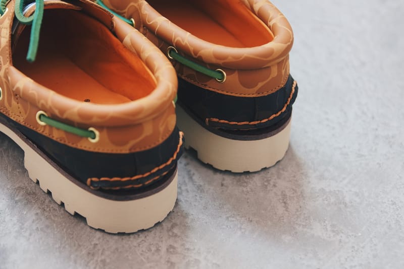 靴 Timberland A BATHING APE 3eye ClassicLug Bape x Timberland Bapesta 3 Eye Classic Hand Stitch Boat