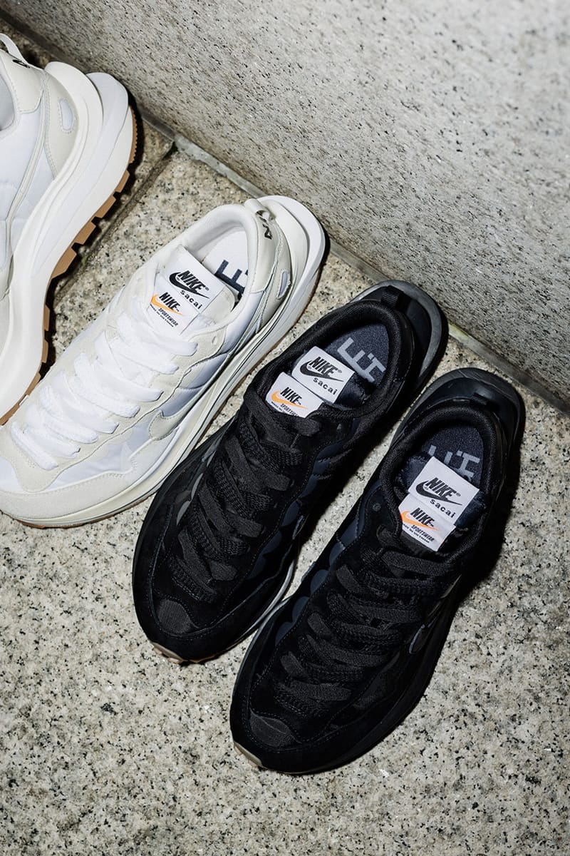 sacai x Nike Vaporwaffle 联乘鞋款「Black/Gum」、「White/Sail」发售