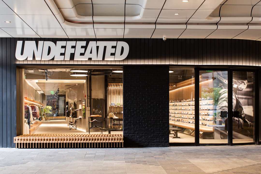 undefeated dunk low sp 5 on it