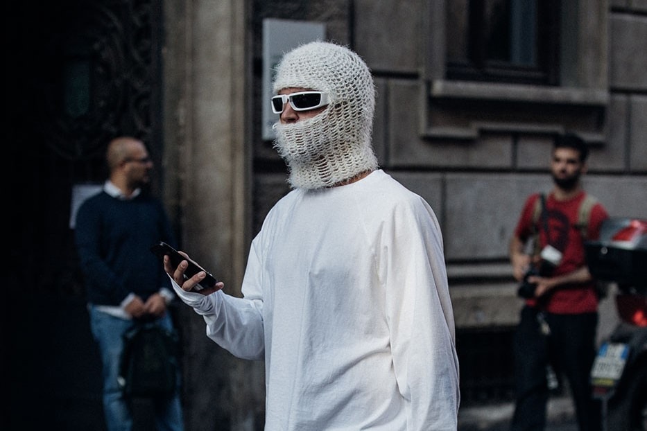 How did the Balaclava headgear, which originated in the war, a