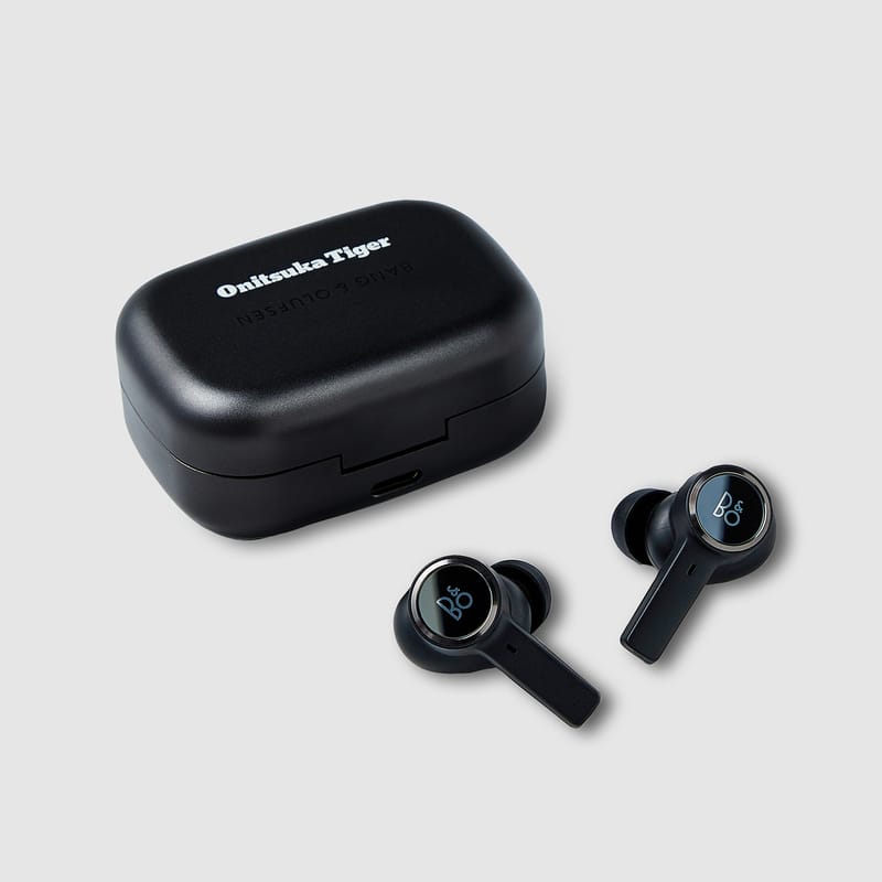 Onitsuka Tiger x Bang & Olufsen 发布全新无线耳机| Hypebeast