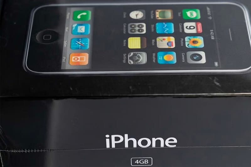 罕见初代Apple iPhone 4GB 以近$20 万美元售出| Hypebeast