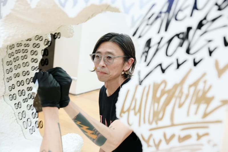 走进日本艺术家神山隆二全新成都个展「UNBOXING」 | Hypebeast