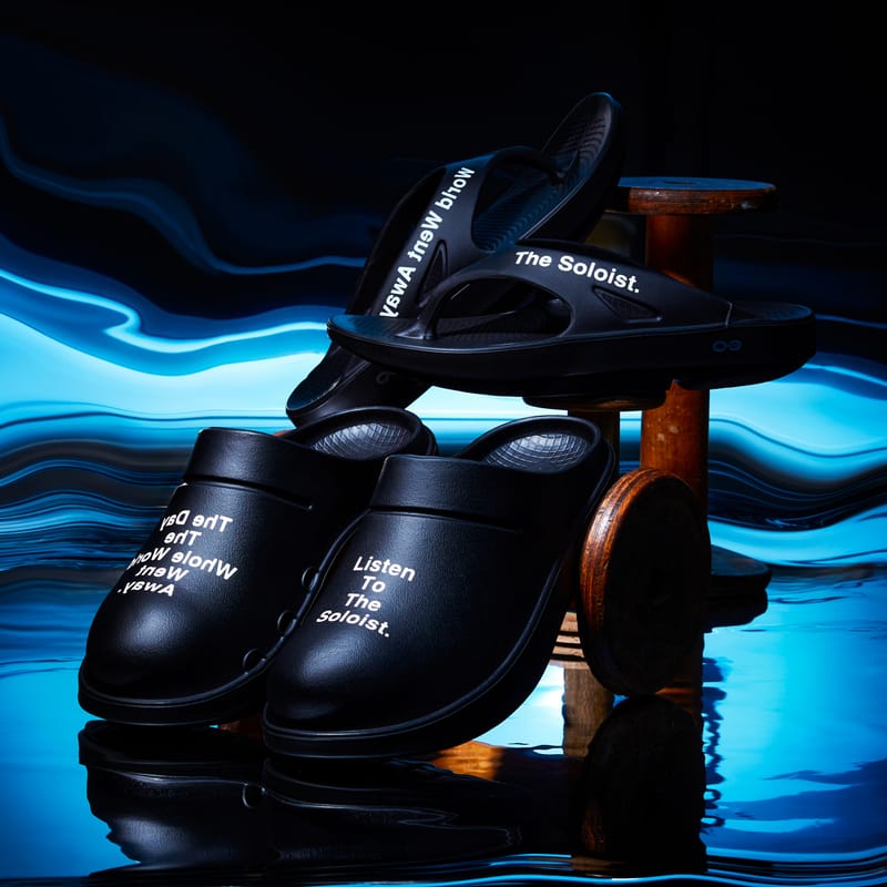 TAKAHIROMIYASHITATheSoloist. x OOFOS 全新联名即将发售| Hypebeast