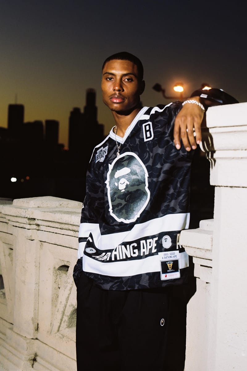 A BATHING APE® × MITCHELL & NESS × NHL 三方联名系列登场| Hypebeast