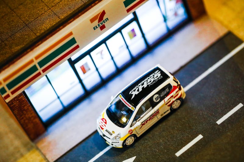 XH55 x Unique Model Honda Fit GD 联名模型车即将登场| Hypebeast