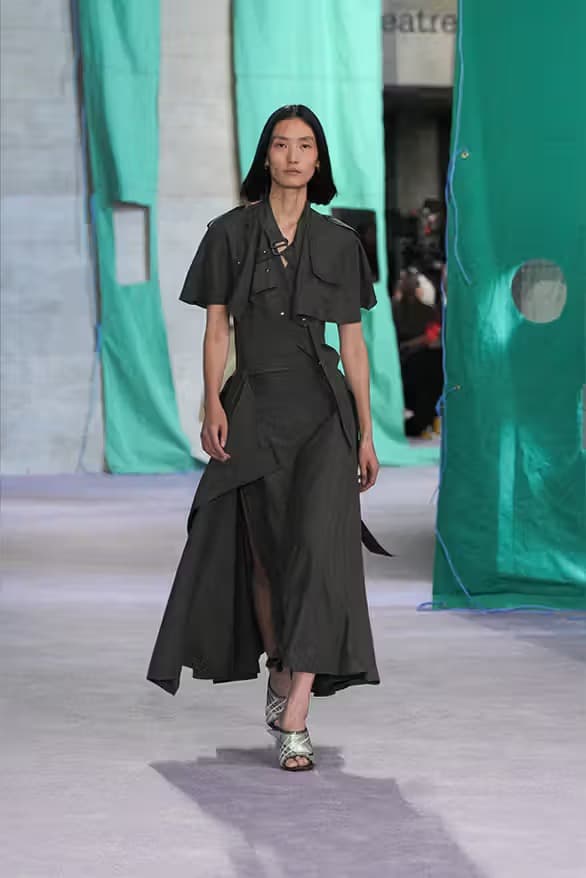 夏日探险！Daniel Lee 执掌 Burberry 2025 夏季系列大秀登场 | Hypebeast