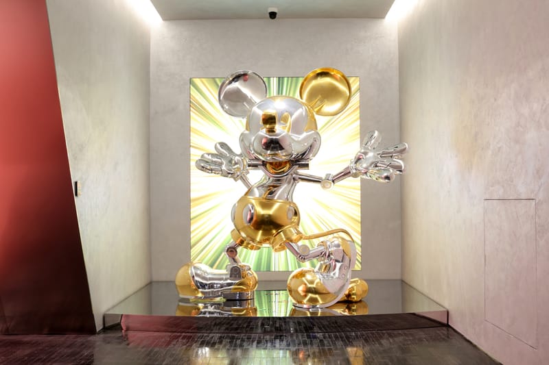 2025 空山基上海新展「光・透明・反射」正式开幕| Hypebeast