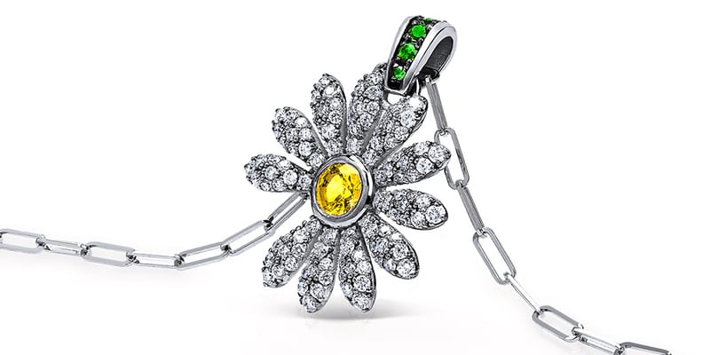 Jacob & Co. 携手G-Dragon 推出全新PEACEMINUSONE Pendant 联名雏菊