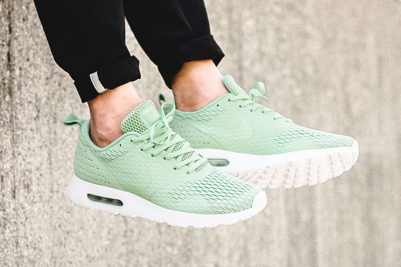nike air max tavas green nike air max tavas green
