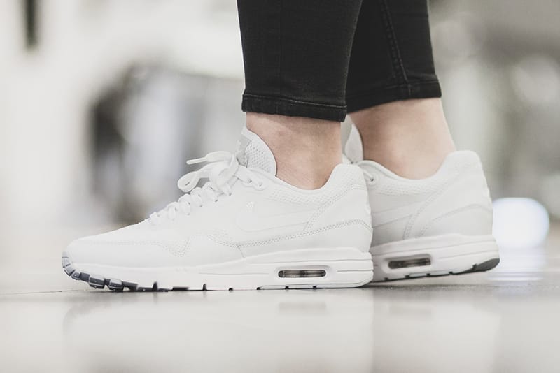 nike air max 1 ultra essential white