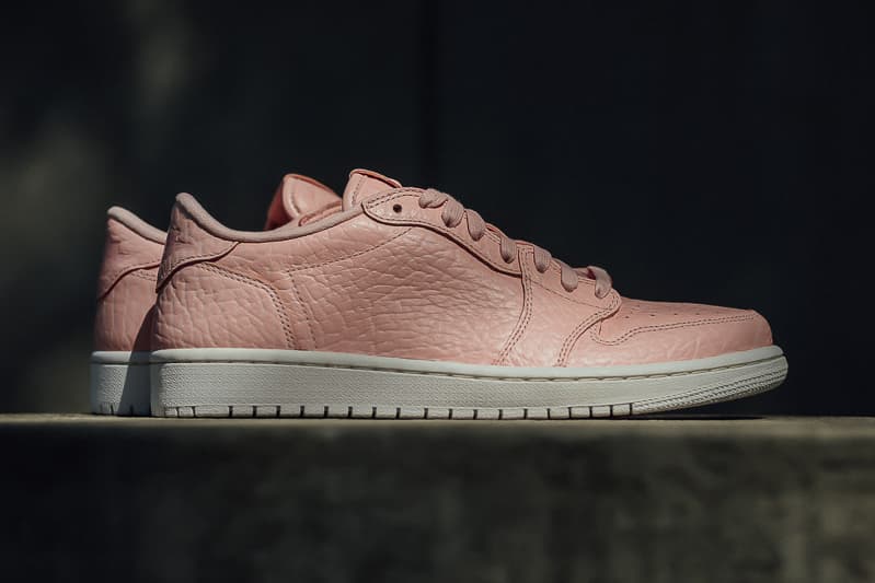 jordan 1 low swooshless