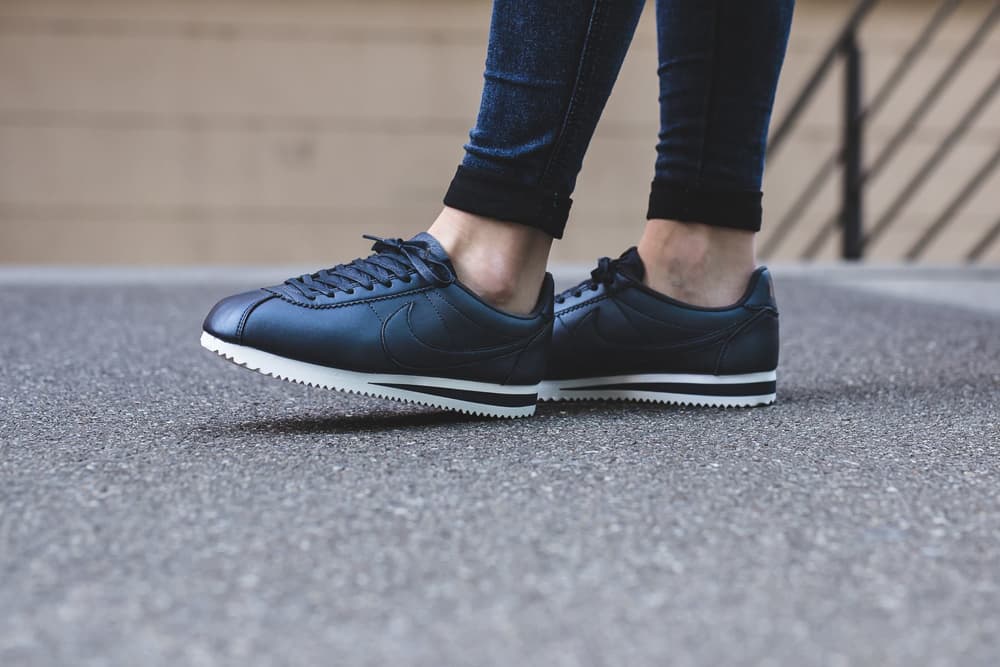 nike classic cortez leather blue