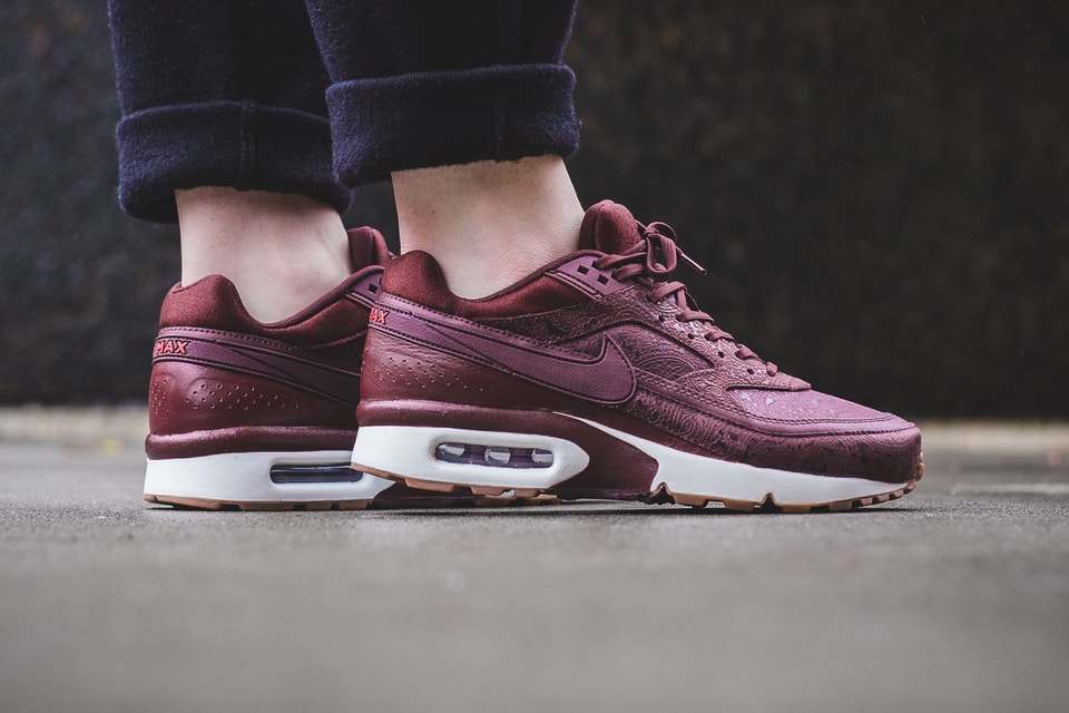 nike air max maroon and gray