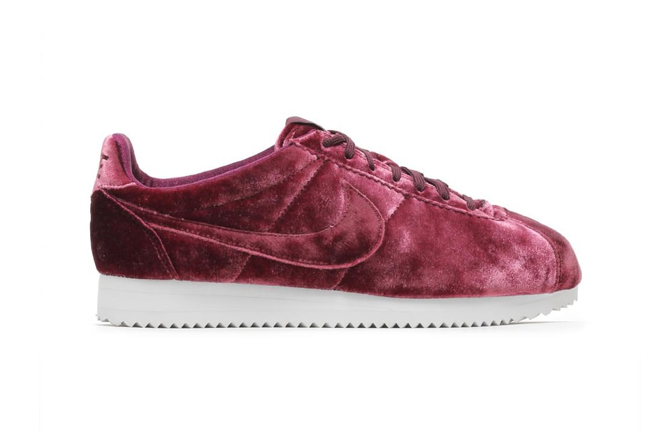 nike velvet pants
