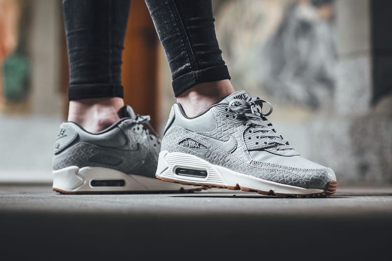 nike air max 90 wolf grey