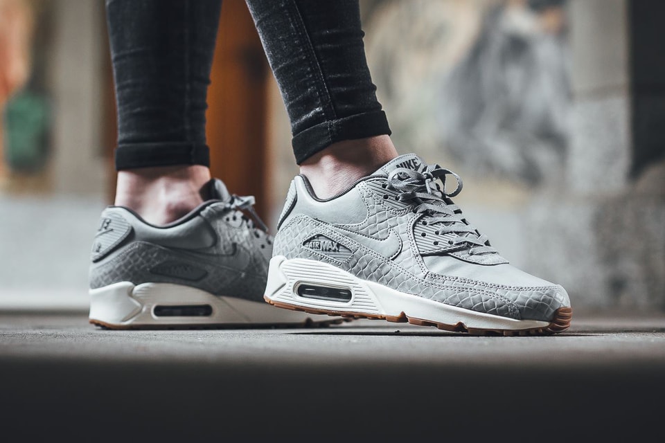 nike wolf grey air max 90