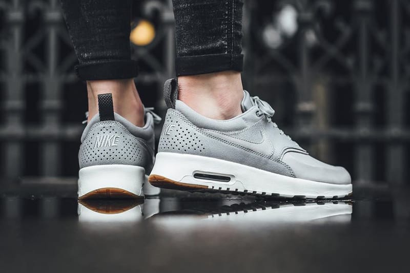nike thea white grey