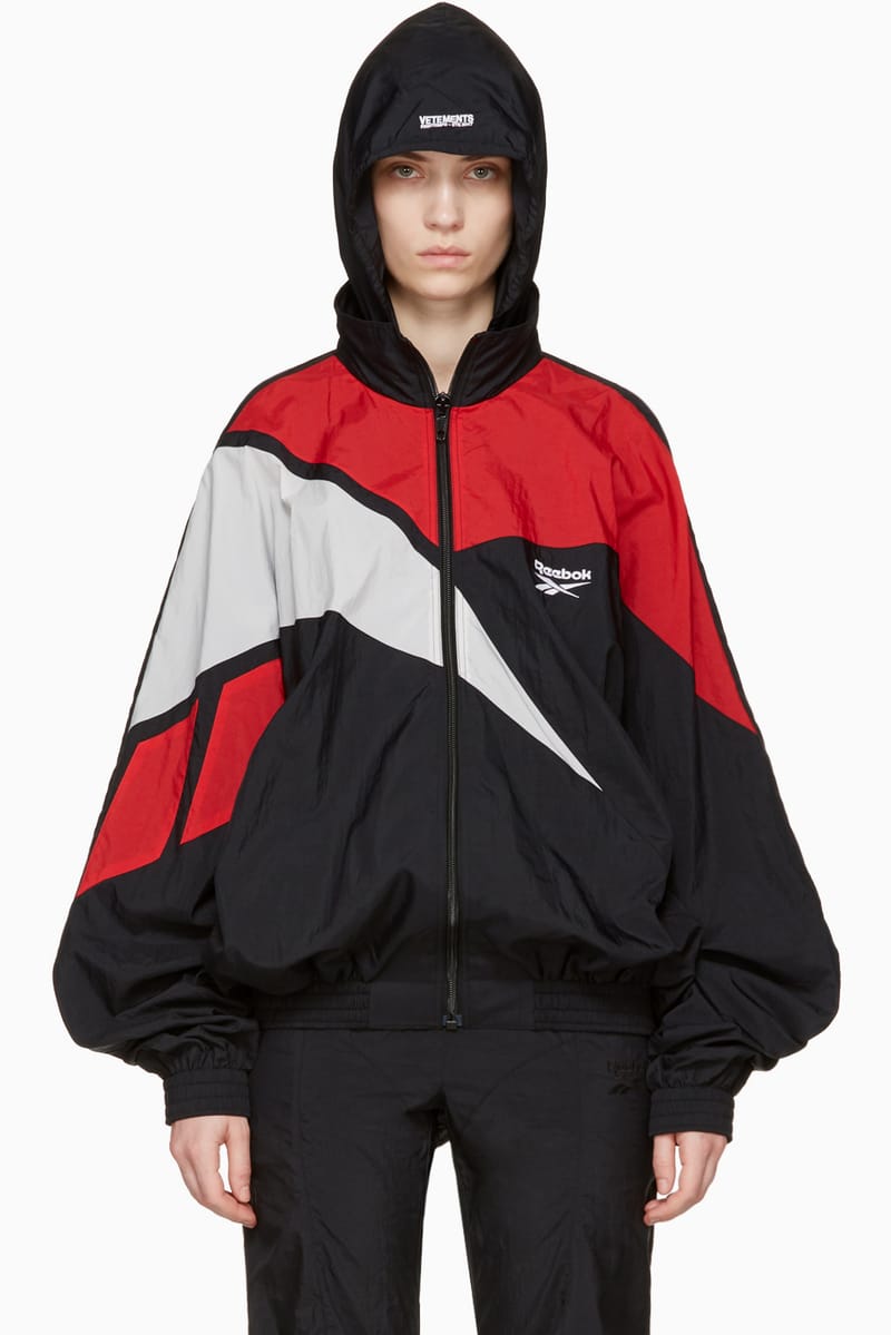 すぐ発送可能！ VETEMENTS x REEBOK OVER SIZED NYLON JKT - 通販