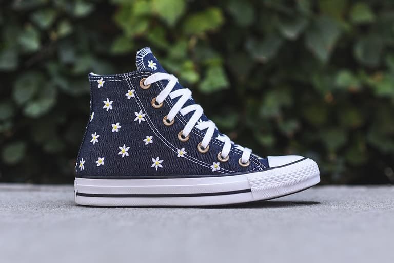 denim daisy converse