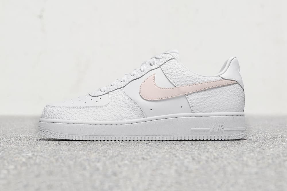 nike flyleather shoes
