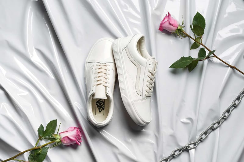 Vans authentic embossed shop platform 2.0 sneaker rose