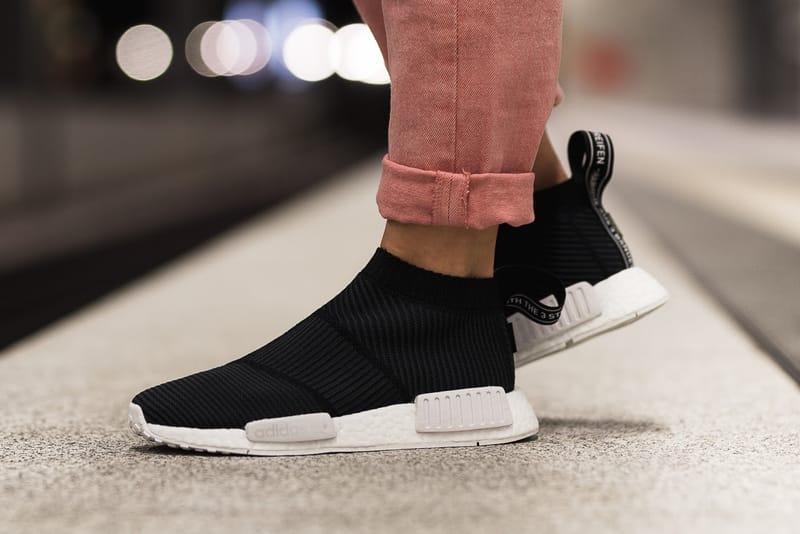 Nmd city sock gore tex giá best sale