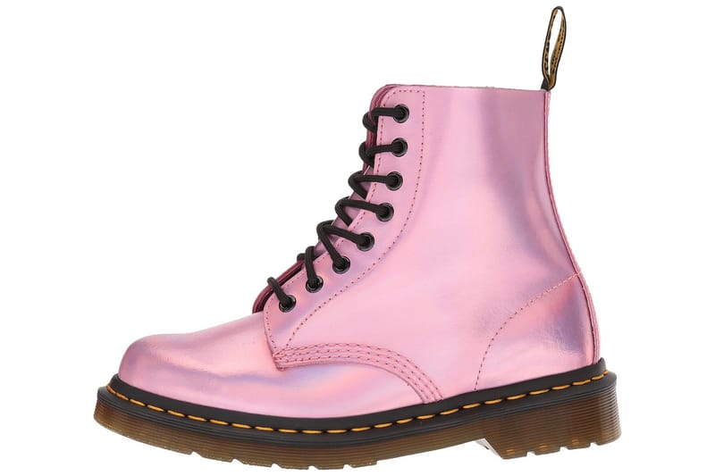 Doc martens 2025 metallic pink