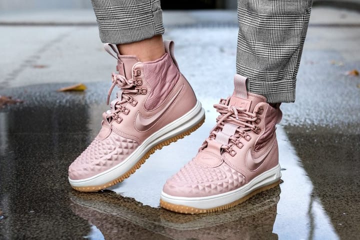 Nike lunar force 1 duckboot shops pink