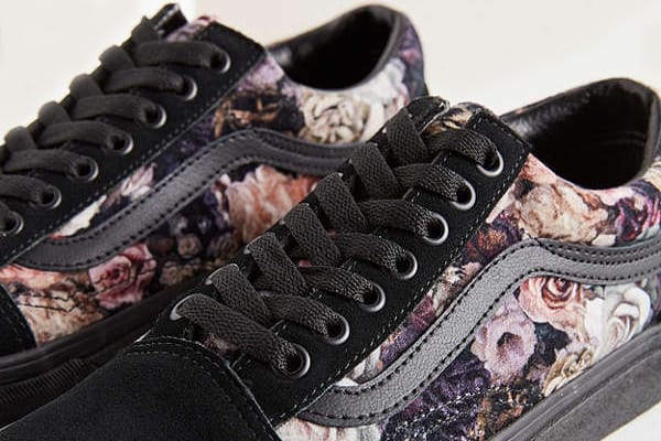 Floral velvet vans online