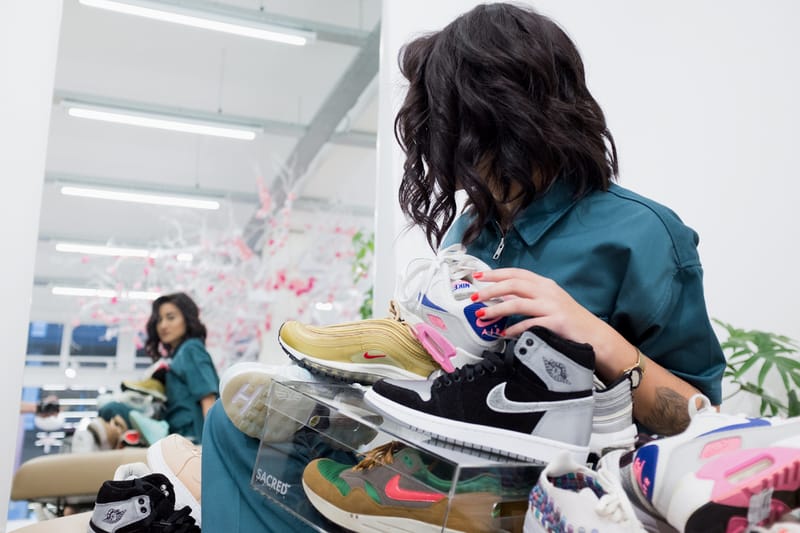 Sneakerhead Ginney Noa Shows Us Her Collection | HYPEBAE Sneakerhead Ginney Noa Shows Us Her Collection | HYPEBAE